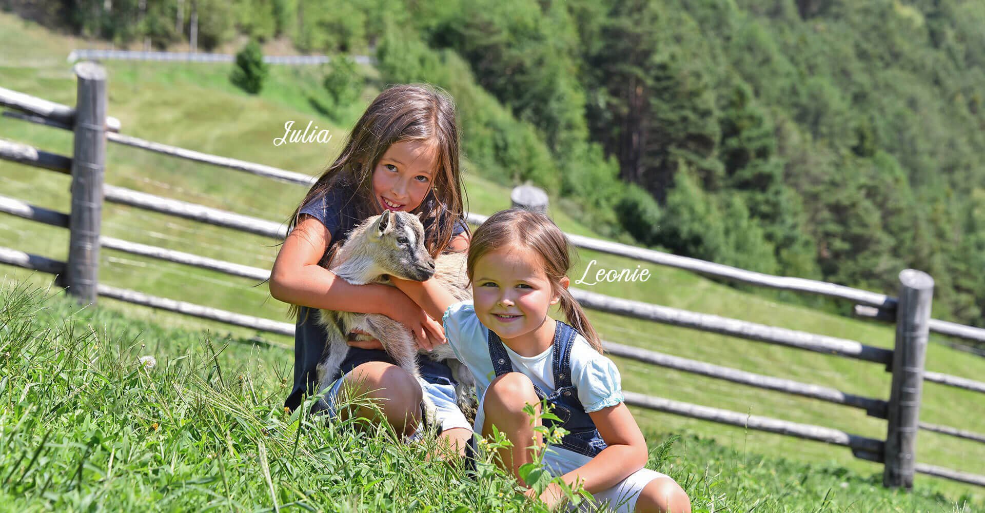 Ihre Gastgeber am Sieberlechnerhof | Julia und Leonie